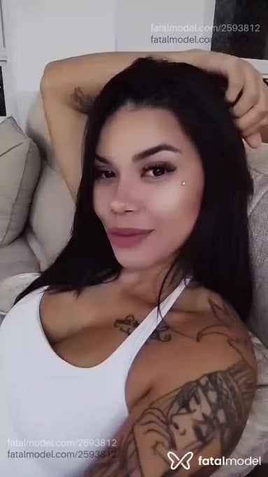 Acompanhante mulher com cabelo castanho de olhos castanhos em Paranavaí - Japonesa