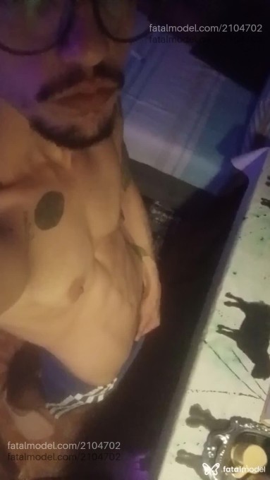 Acompanhante homem trans com cabelo castanho de olhos pretos em São Sebastião do Paraíso - San Oliver