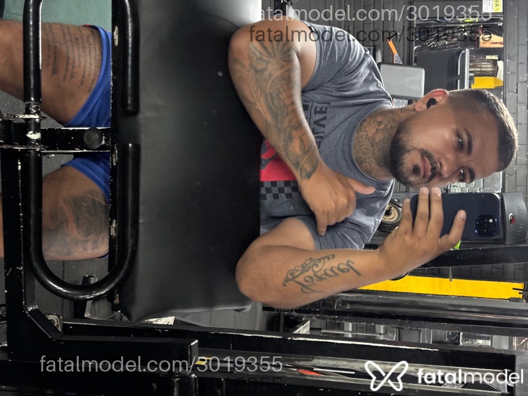 Acompanhante homem com cabelo grisalho de olhos mel em Cachoeirinha - Rodrigo