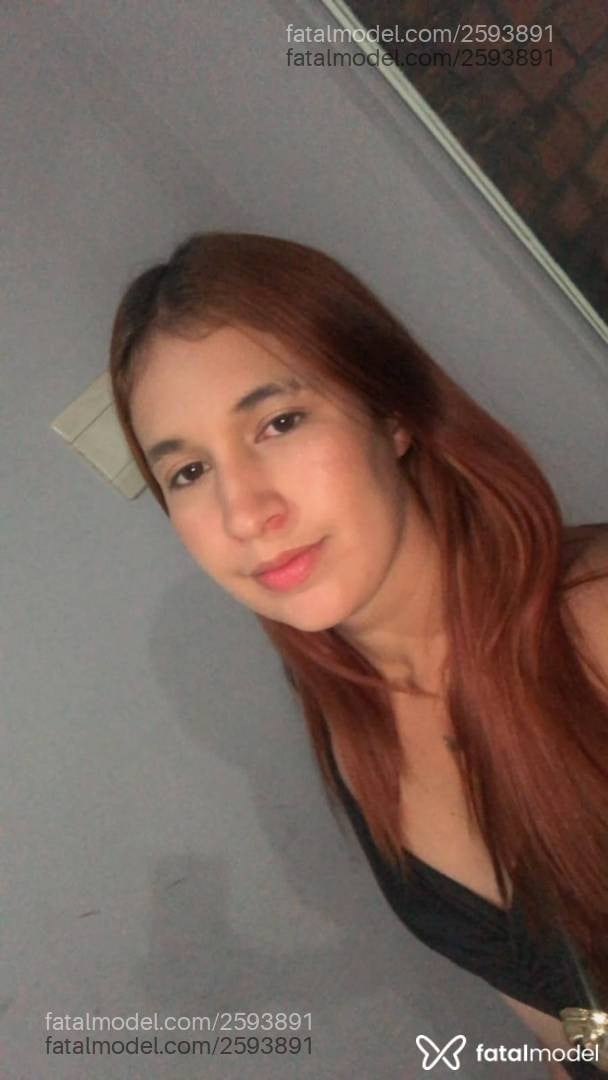 Acompanhante mulher ruiva (o) de olhos castanhos - Ninah