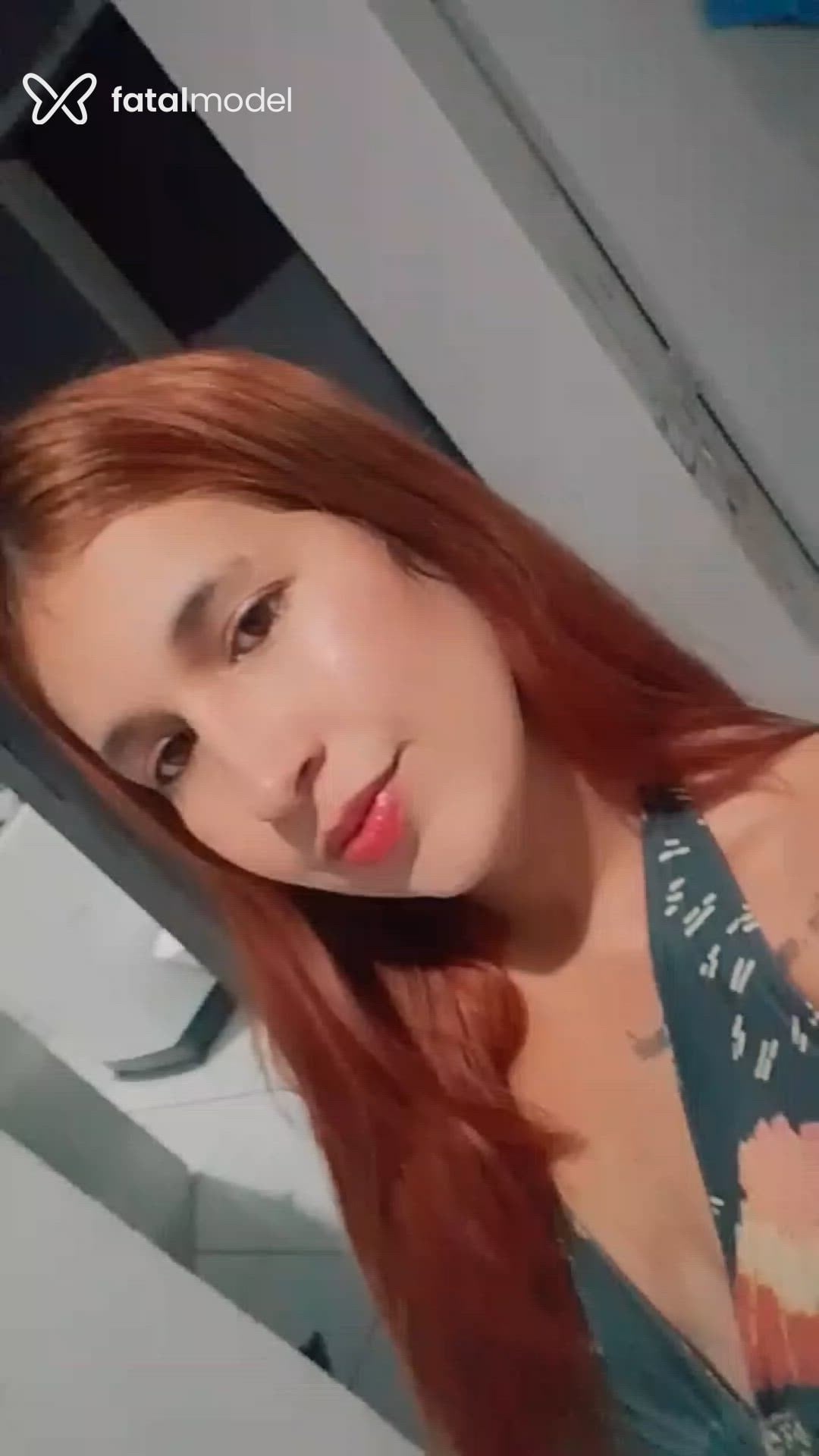 Acompanhante mulher ruiva (o) de olhos castanhos - Ruivaaah
