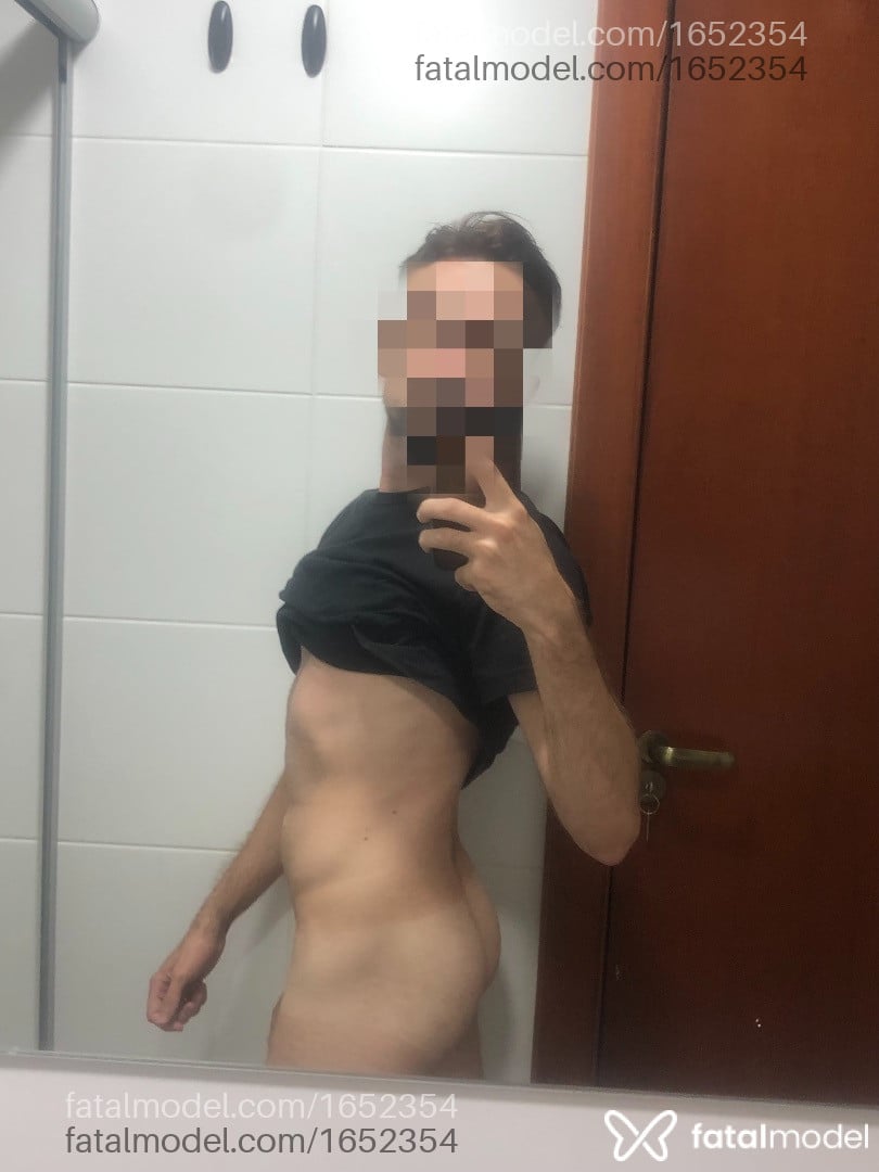 Acompanhante homem com cabelo castanho de olhos castanhos em Florianópolis - Piter Capelec