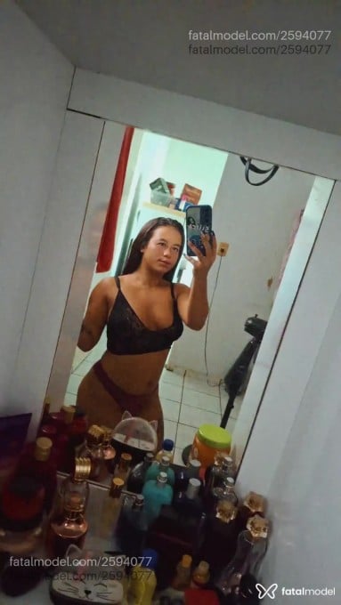 Acompanhante mulher morena (o) de olhos pretos - Milene Acompanhante mulher morena (o) de olhos pretos - Milene