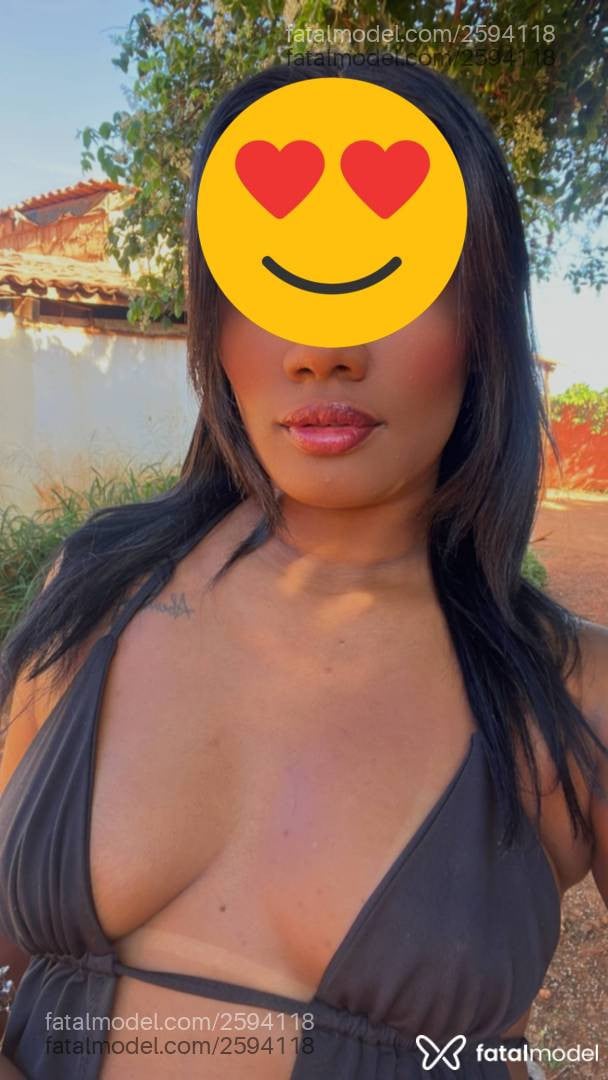 Acompanhante mulher loira (o) de olhos pretos - Morena
