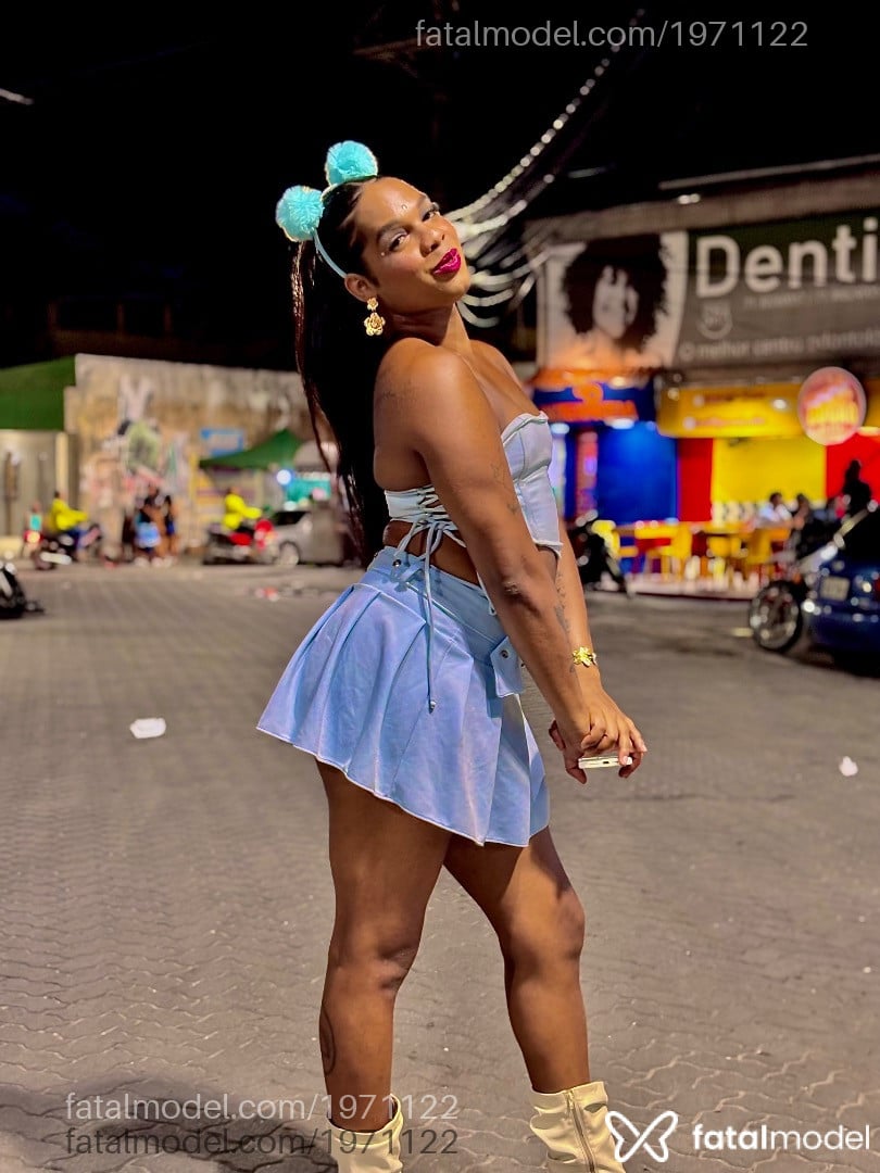 Acompanhante mulher trans morena (o) de olhos pretos em Feira de Santana Acompanhante mulher trans morena (o) de olhos pretos em Feira de Santana - Aysla Camilla