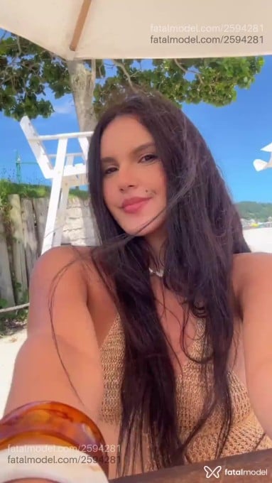 Acompanhante mulher morena (o) de olhos pretos - Luna