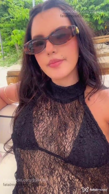 Acompanhante mulher morena (o) de olhos pretos - Luna