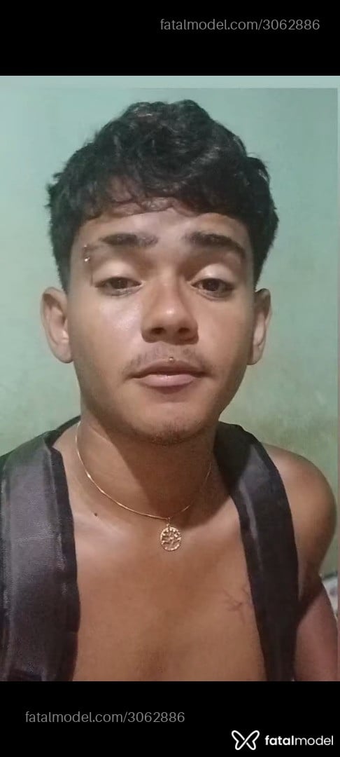 Acompanhante homem morena (o) de olhos castanhos em Porto Velho - Holimpio