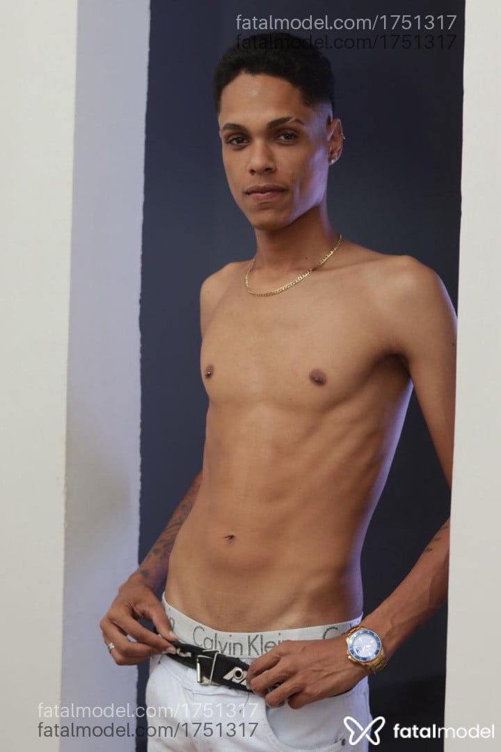 Acompanhante homem morena (o) de olhos castanhos - Gabriel