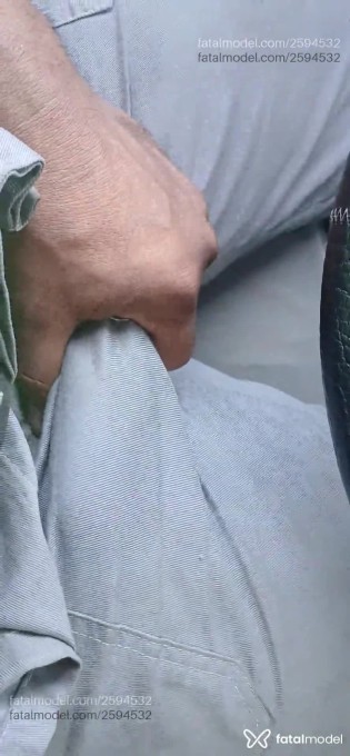 Acompanhante homem com cabelo castanho de olhos castanhos - Paulo Carvalho Acompanhante homem com cabelo castanho de olhos castanhos - Paulo Carvalho