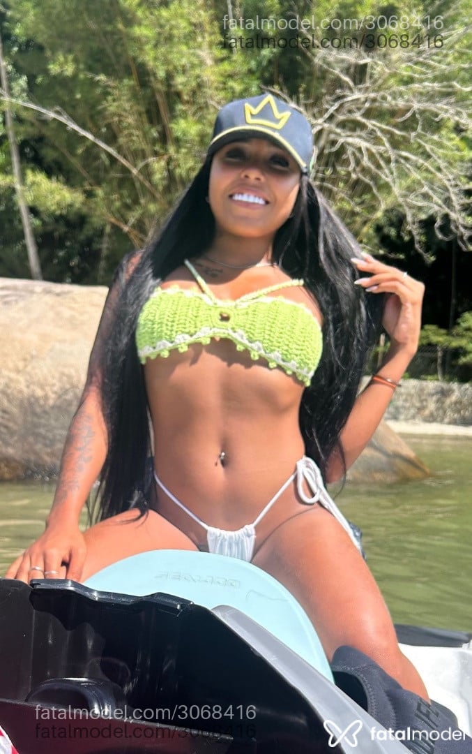 Acompanhante mulher morena (o) de olhos castanhos - Karen
