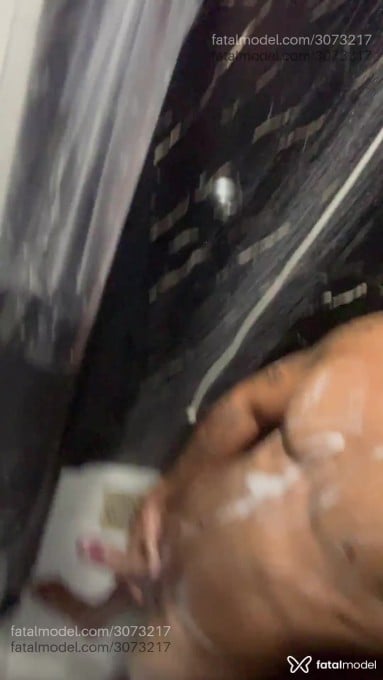 Acompanhante homem morena (o) de olhos pretos em Virtual - Júnior