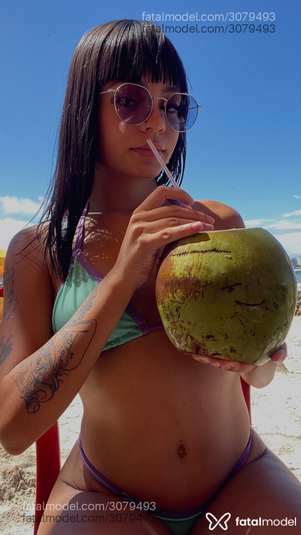 Acompanhante mulher morena (o) de olhos castanhos em Uberaba - Nicole