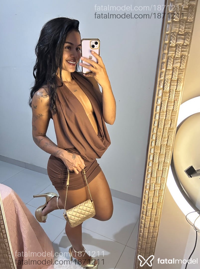 Acompanhante mulher morena (o) de olhos castanhos - Rayla Martins Acompanhante mulher morena (o) de olhos castanhos - Rayla Martins