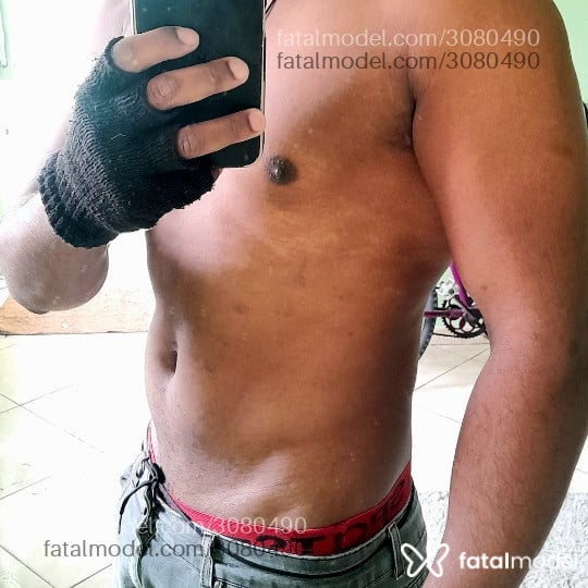 Acompanhante homem morena (o) de olhos pretos em Pindamonhangaba Acompanhante homem morena (o) de olhos pretos em Pindamonhangaba - Morenão