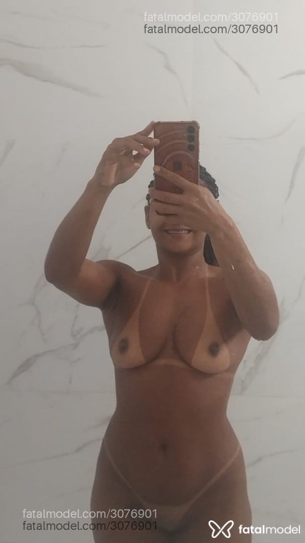 Acompanhante mulher loira (o) de olhos mel em Virtual - Tianne