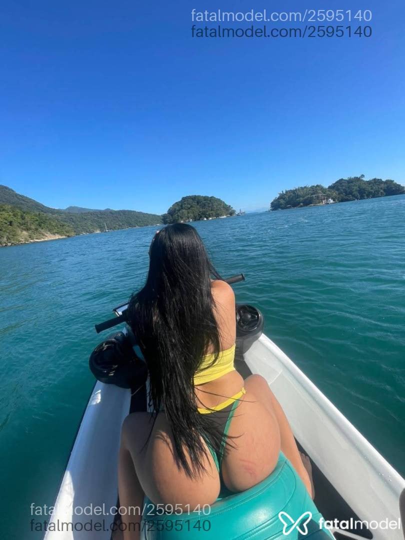 Acompanhante mulher morena (o) de olhos castanhos - Leticia