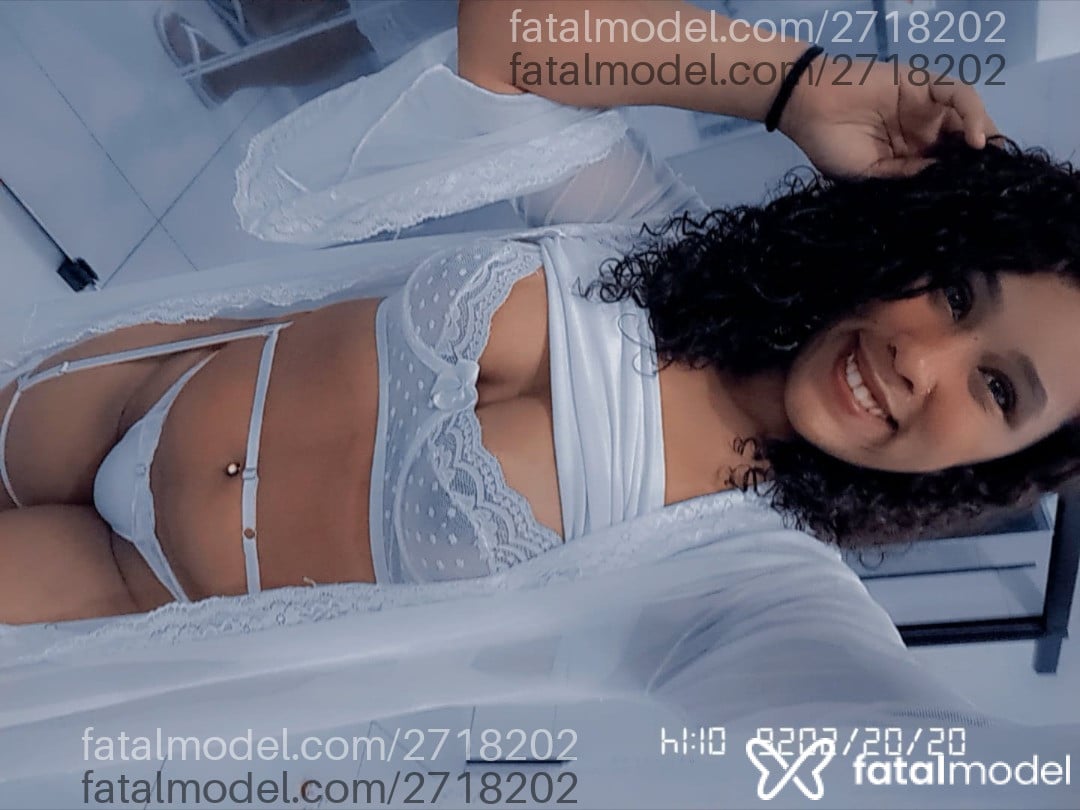Acompanhante mulher morena (o) de olhos castanhos em Virtual - Sámylla