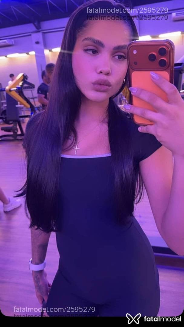 Acompanhante mulher morena (o) de olhos castanhos em Palmas - Isabela Amorim