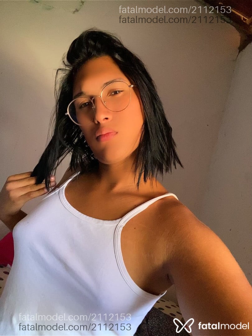 Acompanhante mulher trans morena (o) de olhos castanhos em Lucas do Rio Verde - Carla Gabrielly