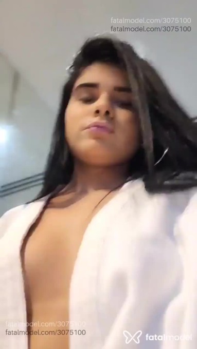 Acompanhante homem com cabelo castanho de olhos mel em Virtual - Mayara