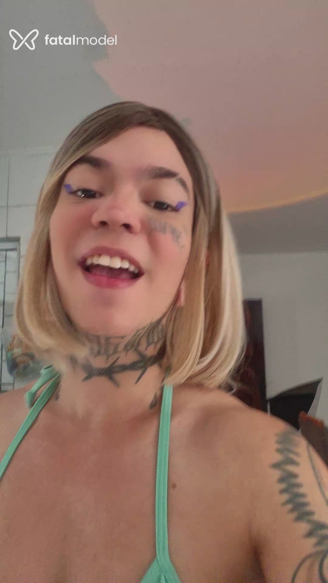 Acompanhante mulher morena (o) de olhos castanhos em Virtual Acompanhante mulher morena (o) de olhos castanhos em Virtual - Milly Lascy