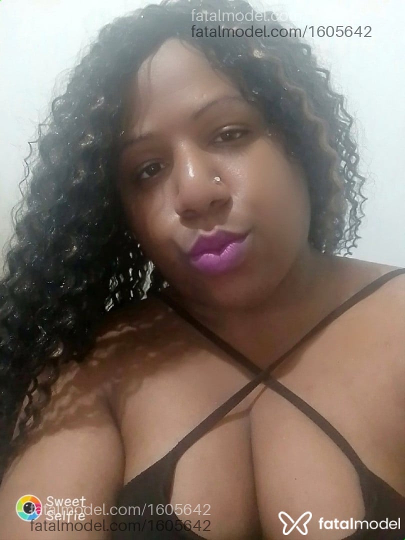 Acompanhante mulher trans morena (o) de olhos mel - Yasmim Acompanhante mulher trans morena (o) de olhos mel - Yasmim