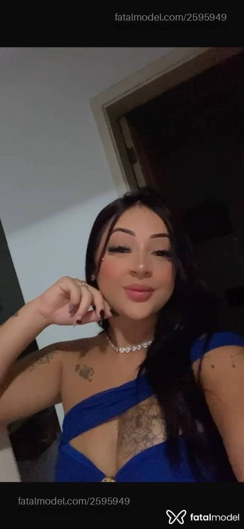 Acompanhante mulher loira (o) de olhos castanhos - Thaynara