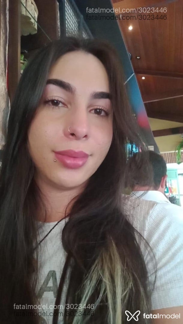 Acompanhante mulher trans com cabelo castanho de olhos castanhos em Alagoinhas - Juh Sampaio