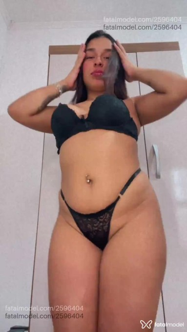 Acompanhante mulher morena (o) de olhos pretos em Jundiaí Acompanhante mulher morena (o) de olhos pretos em Jundiaí - Gabi Pierry