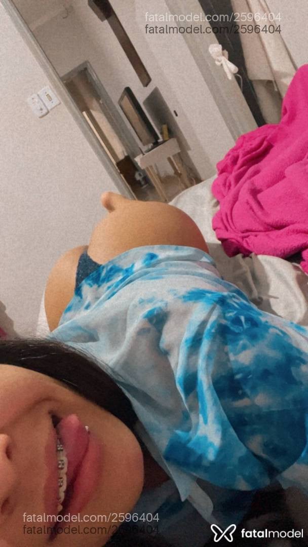 Acompanhante mulher morena (o) de olhos pretos - Gabi Pierry