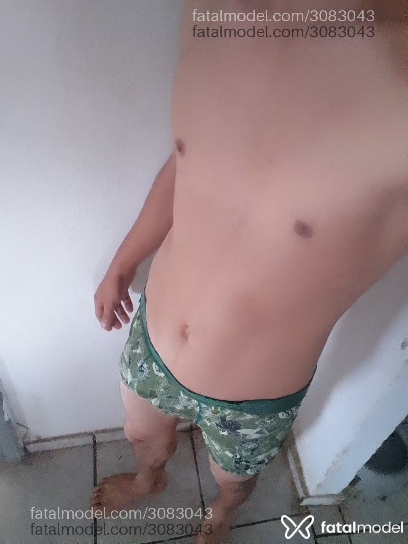 Acompanhante homem com cabelo castanho de olhos castanhos em Manhuaçu Acompanhante homem com cabelo castanho de olhos castanhos em Manhuaçu - Branquelo