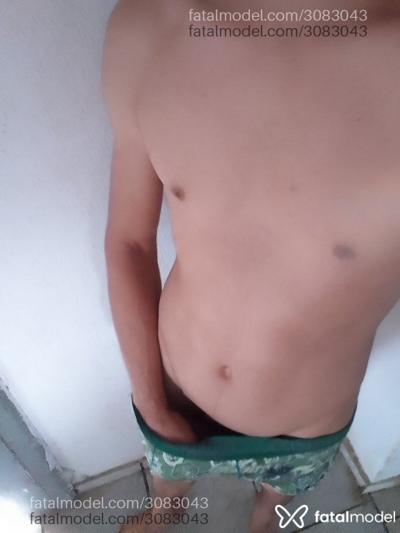 Acompanhante homem com cabelo castanho de olhos castanhos em Manhuaçu Acompanhante homem com cabelo castanho de olhos castanhos em Manhuaçu - Branquelo