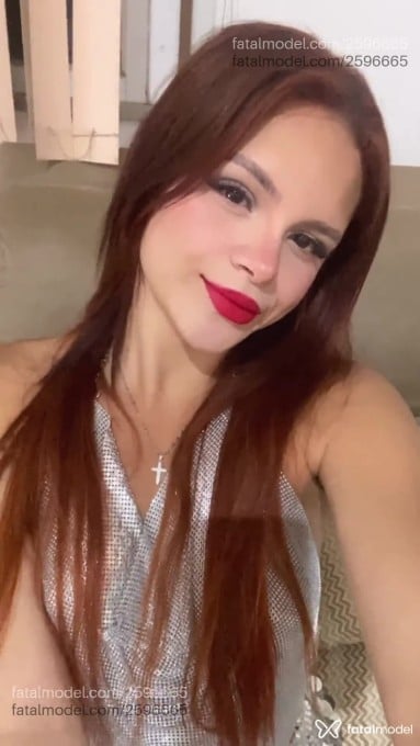 Acompanhante mulher ruiva (o) de olhos castanhos em Rio de Janeiro - Bruna