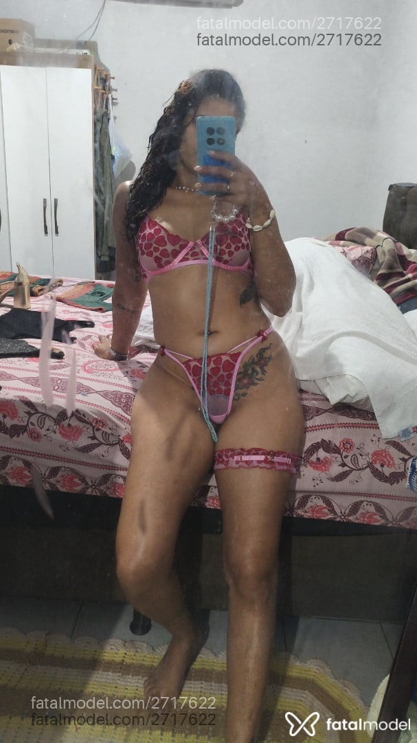 Acompanhante mulher ruiva (o) de olhos verdes em Goianira - Ruby