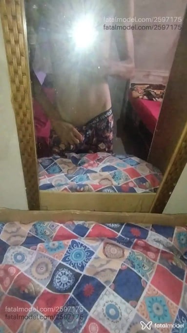 Acompanhante homem morena (o) de olhos castanhos em Virtual - Carlos Eduardo