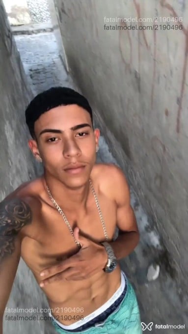 Acompanhante homem morena (o) de olhos castanhos em Recife Acompanhante homem morena (o) de olhos castanhos em Recife - Henrique