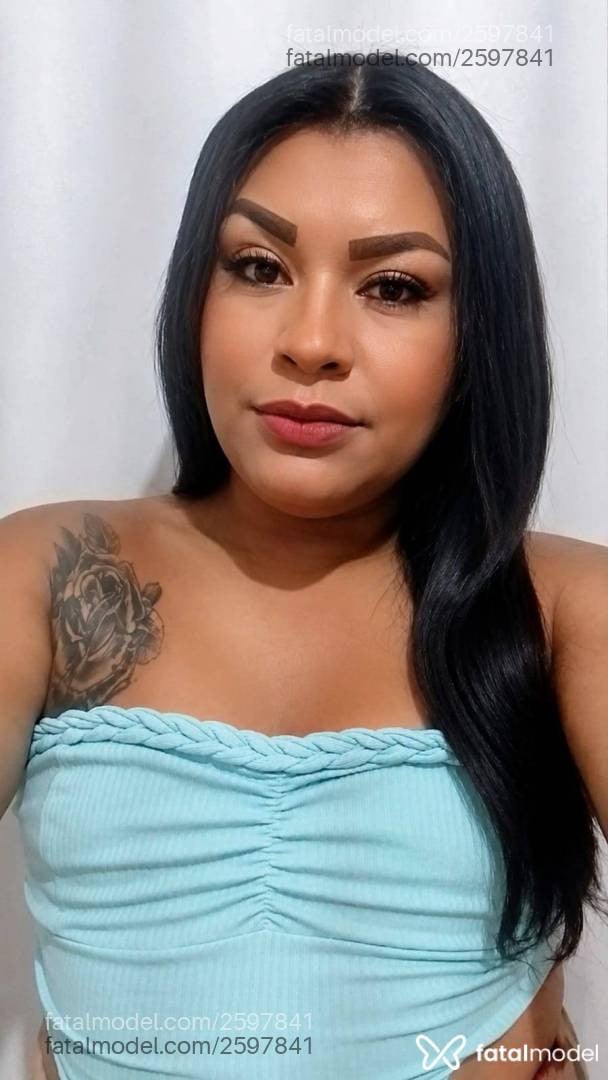 Acompanhante mulher trans morena (o) de olhos pretos em Virtual - Roluda