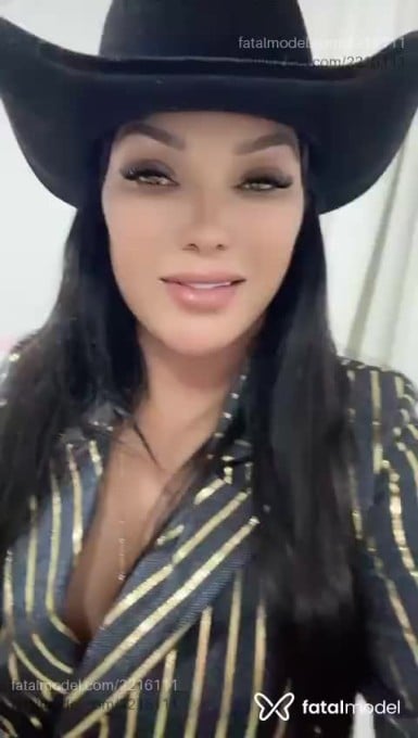Acompanhante mulher com cabelo castanho de olhos castanhos em Goiânia - Rose Lima