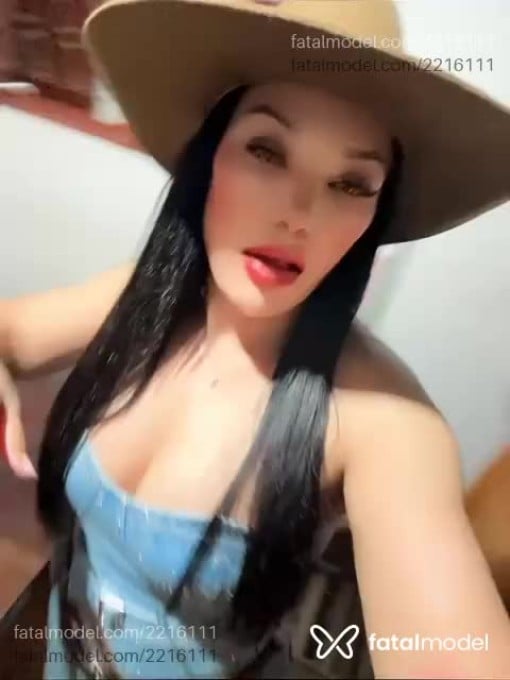 Acompanhante mulher com cabelo castanho de olhos castanhos em Goiânia - Rose Lima