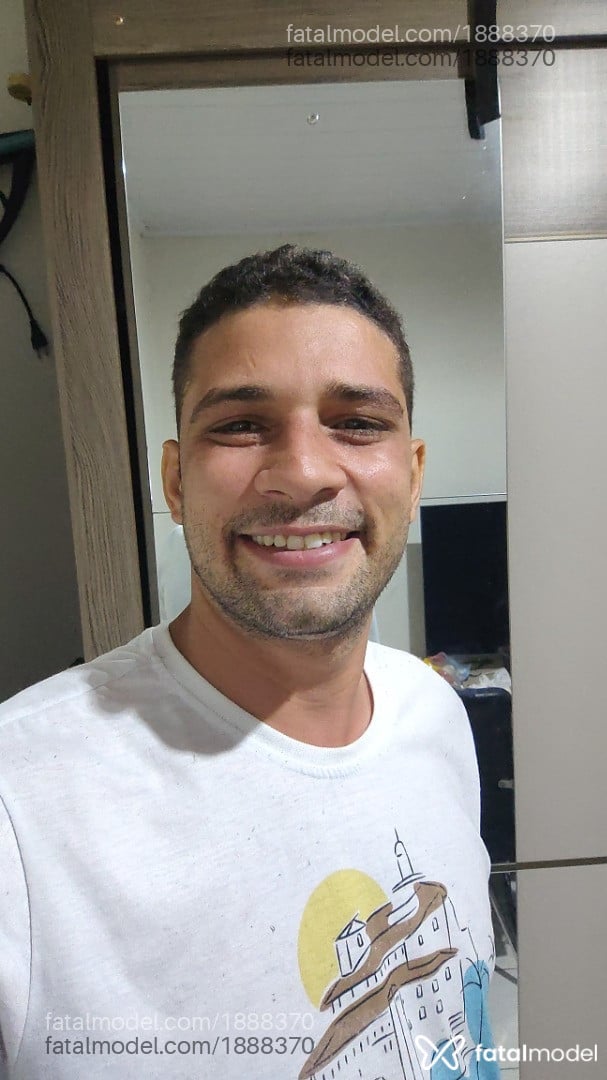 Acompanhante homem morena (o) de olhos pretos em Palmitos - Erick