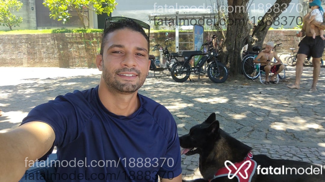 Acompanhante homem morena (o) de olhos pretos em Palmitos - Erick