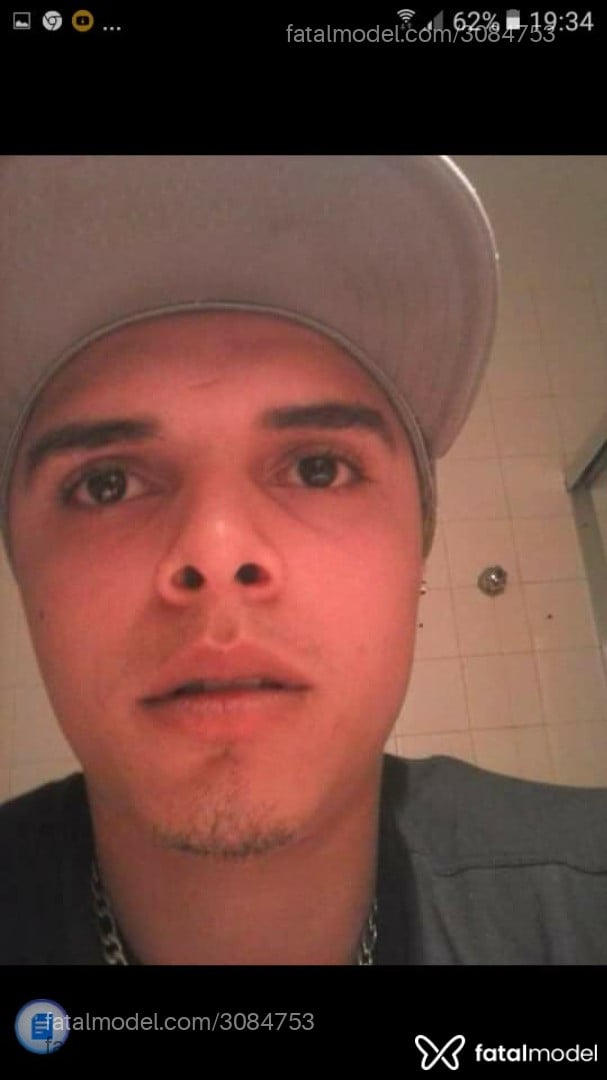 Acompanhante não-binário com cabelo castanho de olhos pretos em Guarujá - Ricardo