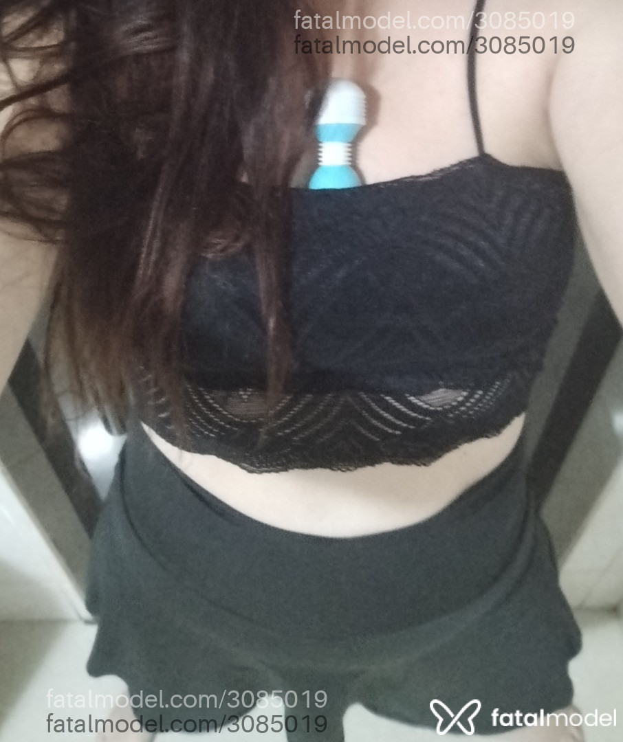 Acompanhante mulher com cabelo castanho de olhos castanhos em Virtual Acompanhante mulher com cabelo castanho de olhos castanhos em Virtual - Helenamineirinha