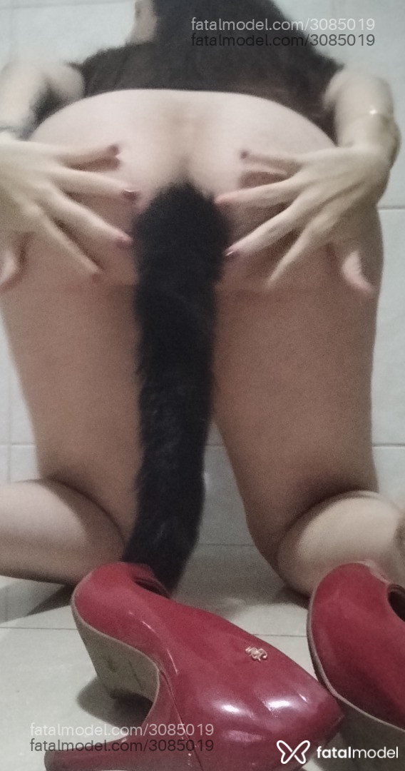 Acompanhante mulher com cabelo castanho de olhos castanhos em Virtual Acompanhante mulher com cabelo castanho de olhos castanhos em Virtual - Helenamineirinha