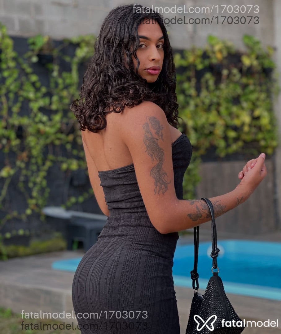 Acompanhante mulher trans morena (o) de olhos castanhos em Rio de Janeiro - Hillary Estrela