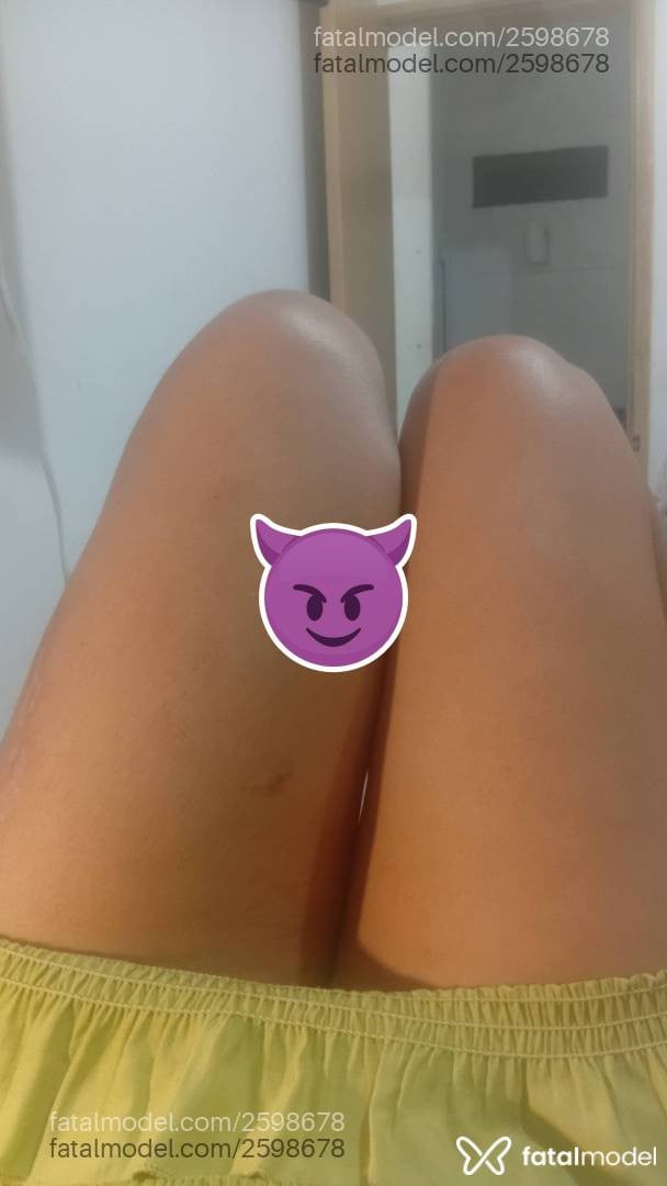 Acompanhante mulher com cabelo castanho de olhos castanhos - Talita