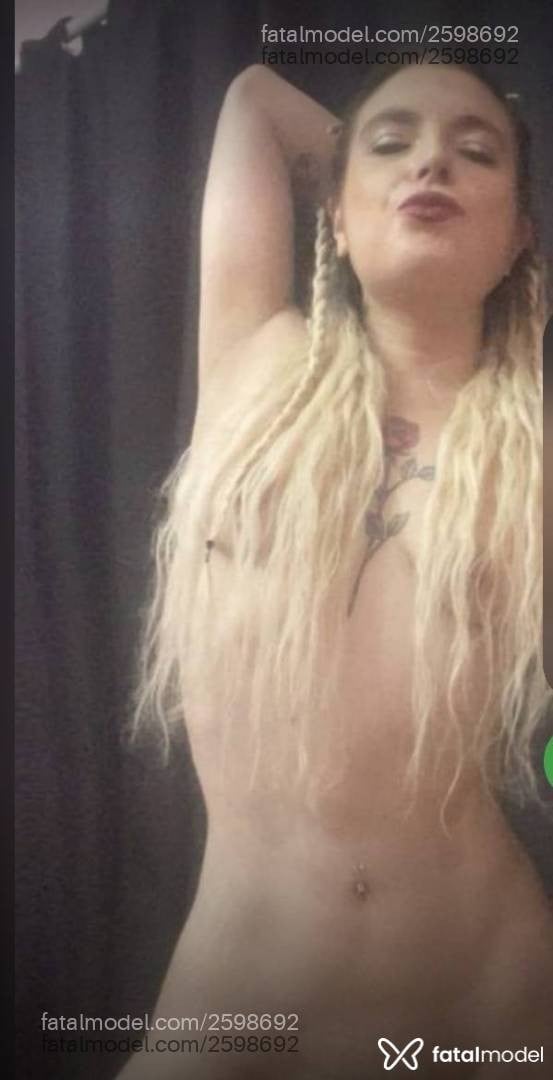 Acompanhante mulher loira (o) de olhos castanhos - Antonella Fiore