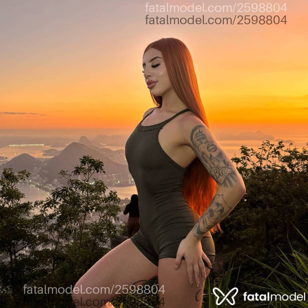 Acompanhante mulher ruiva (o) de olhos verdes em Rio de Janeiro - Emily Cortez