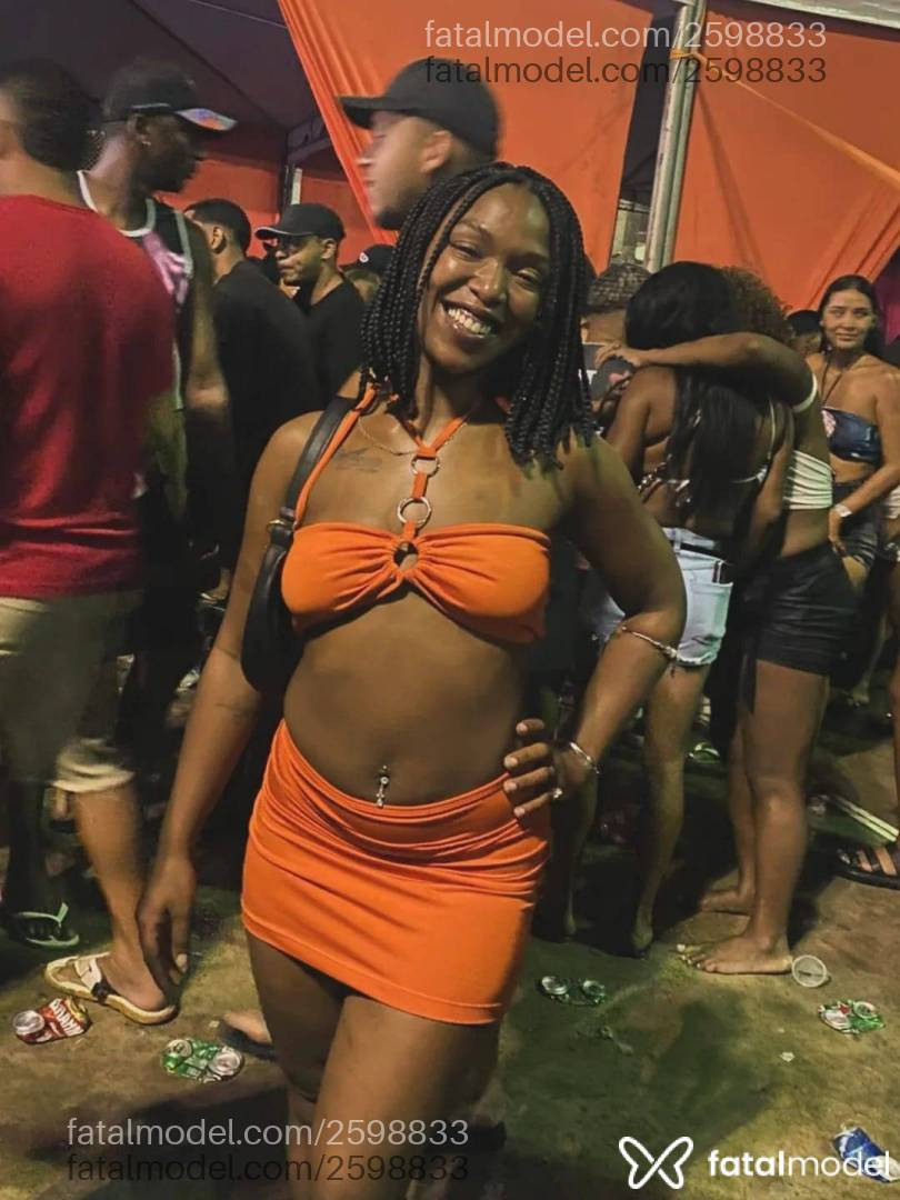 Acompanhante mulher morena (o) de olhos castanhos em Congonhas Acompanhante mulher morena (o) de olhos castanhos em Congonhas - Crys Soares